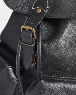 Shop Chevignon Sac Leather Backpack Noir Sac A Dos En Cuir De Chevre